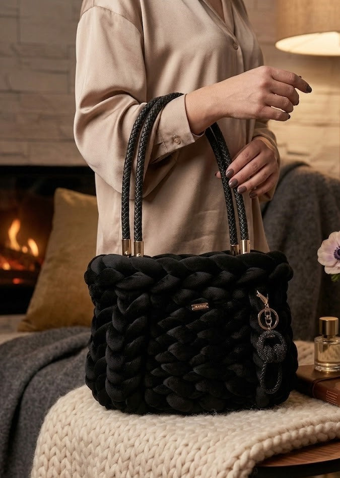 Le Dubai "Éclat Noir" – Création Artisanale en Velours Tressé